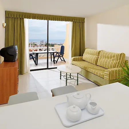 Paradise Court شقة فندقية 2*