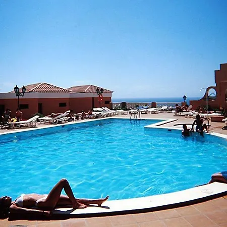 Paradise Court شقة فندقية 2*