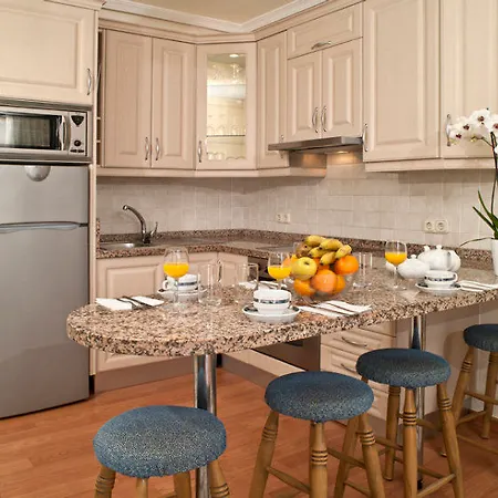 Paradise Court شقة فندقية أذيخي