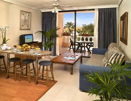 Appart hôtel Paradise Court 2*