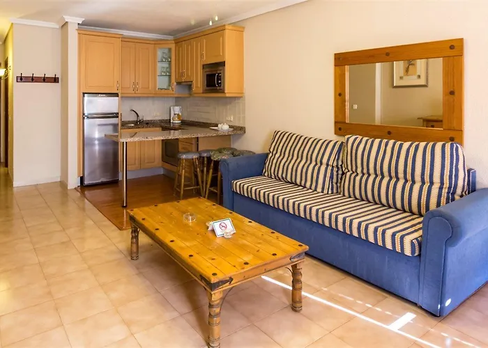 Paradise Court Aparthotel