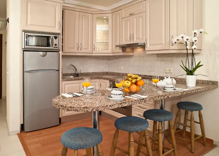 Paradise Court Апарт-готель Адехе