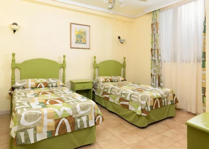 Апарт-готель Paradise Court Адехе