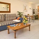 Paradise Court Apartmanhotel 2*
