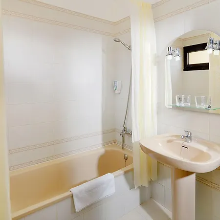 Paradise Court Apartmanhotel