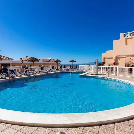 Paradise Court Apartmanhotel