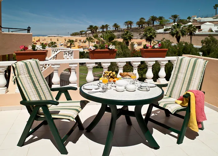 Paradise Court Aparthotel