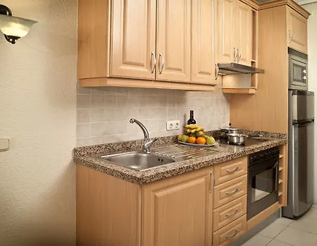 Paradise Court 公寓式酒店 2*