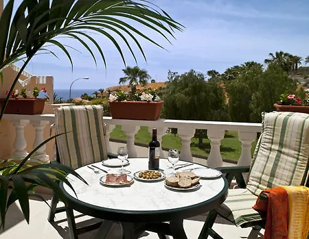 Paradise Court 2*