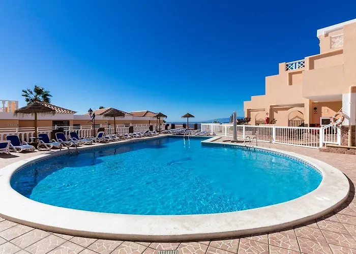 Paradise Court Aparthotel