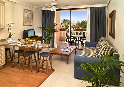 Aparthotel Paradise Court 2*